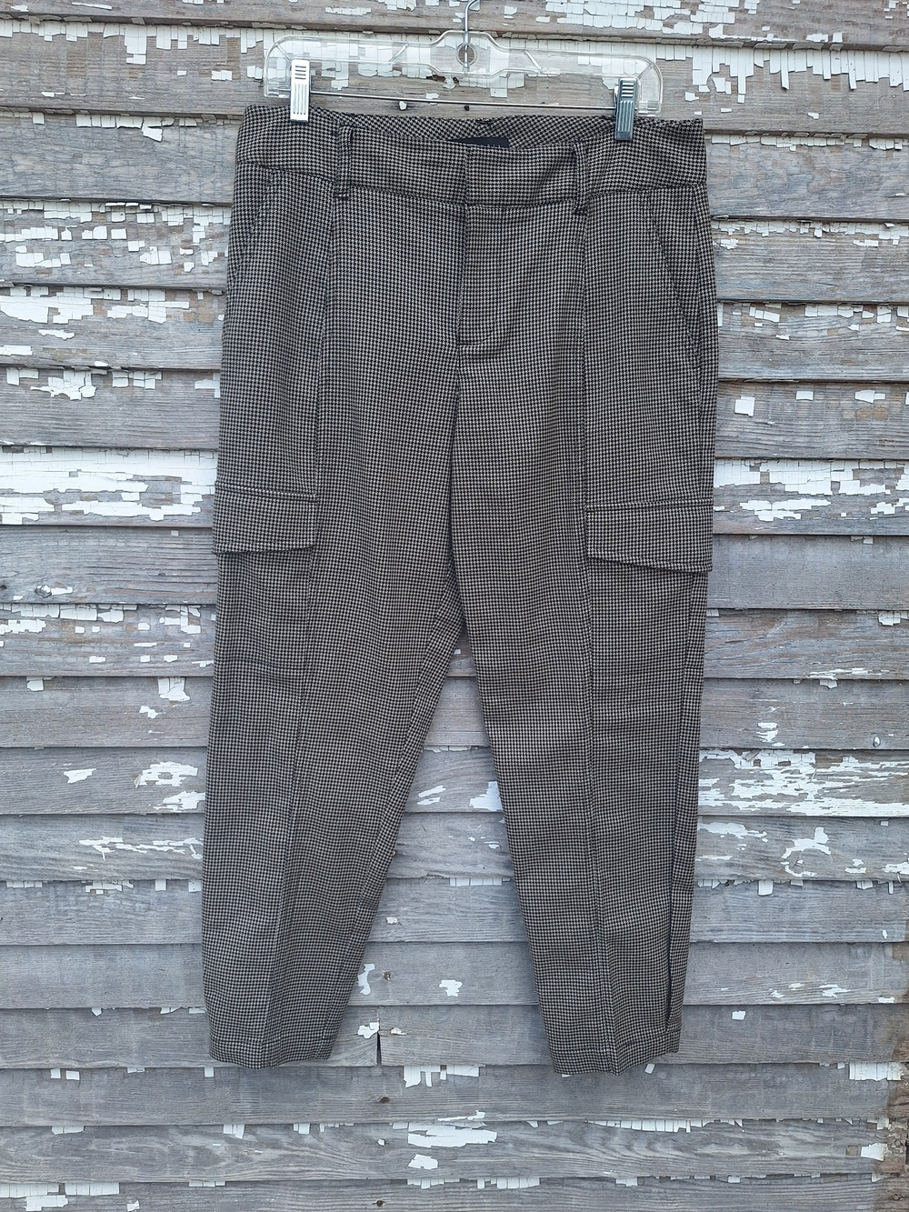 Sanctuary Black and White Houndstooth Cropped Cargo Pants Size 29